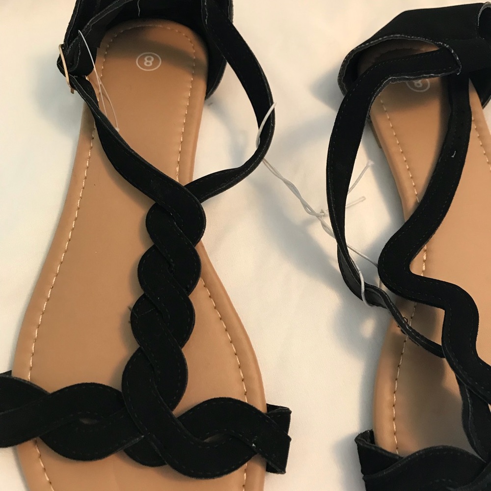 NWT Black and Tan Flats Size 8